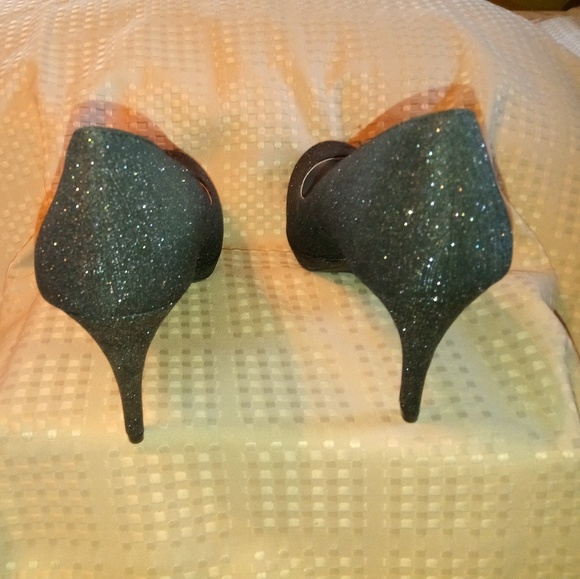 Fioni - Night Heels - Picture 3 of 5